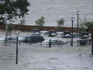 270px-Hurricane_Katrina_Mobile_Alabama_flooded_parking_lot_20050829